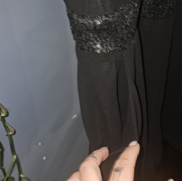 3/20.00. Black sequin romper. - Picture 5 of 9